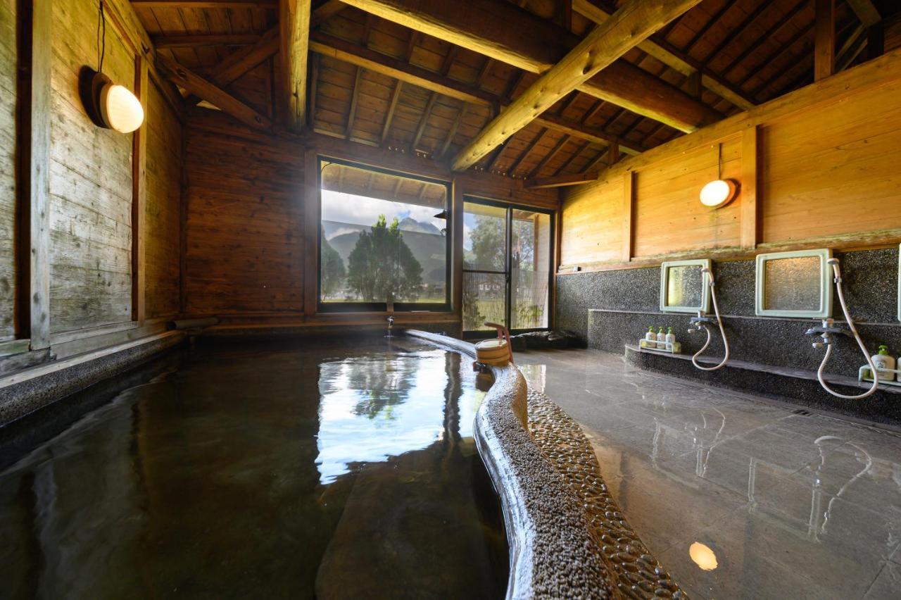 Bed and breakfast Yufuin Flora House Extérieur photo