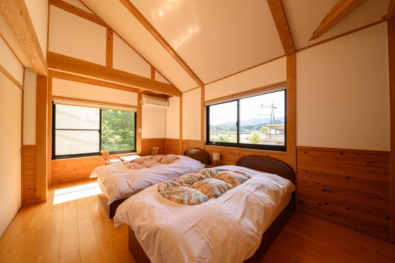 Bed and breakfast Yufuin Flora House Extérieur photo