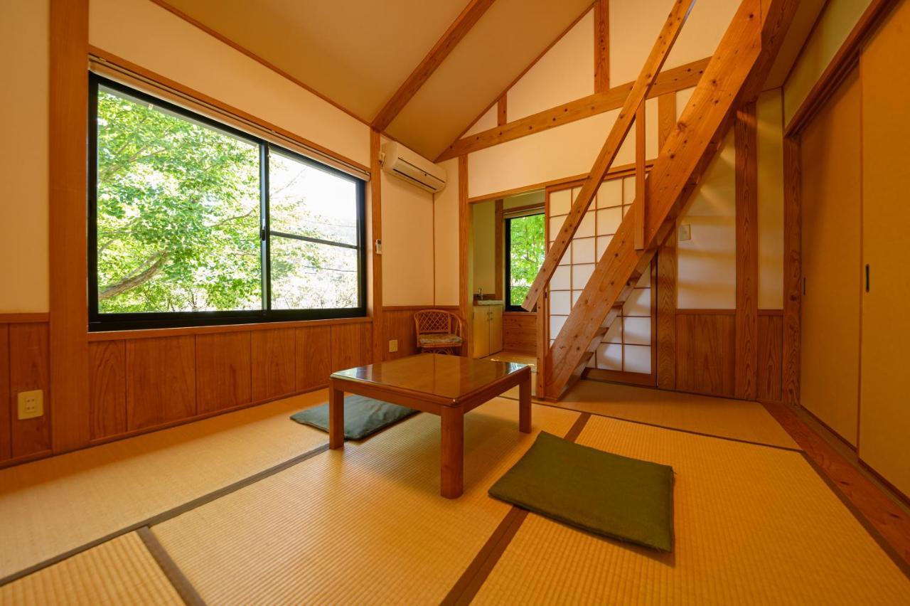 Bed and breakfast Yufuin Flora House Extérieur photo