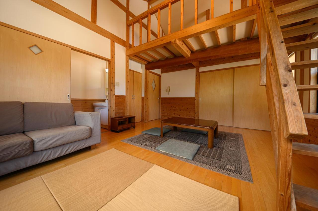 Bed and breakfast Yufuin Flora House Extérieur photo