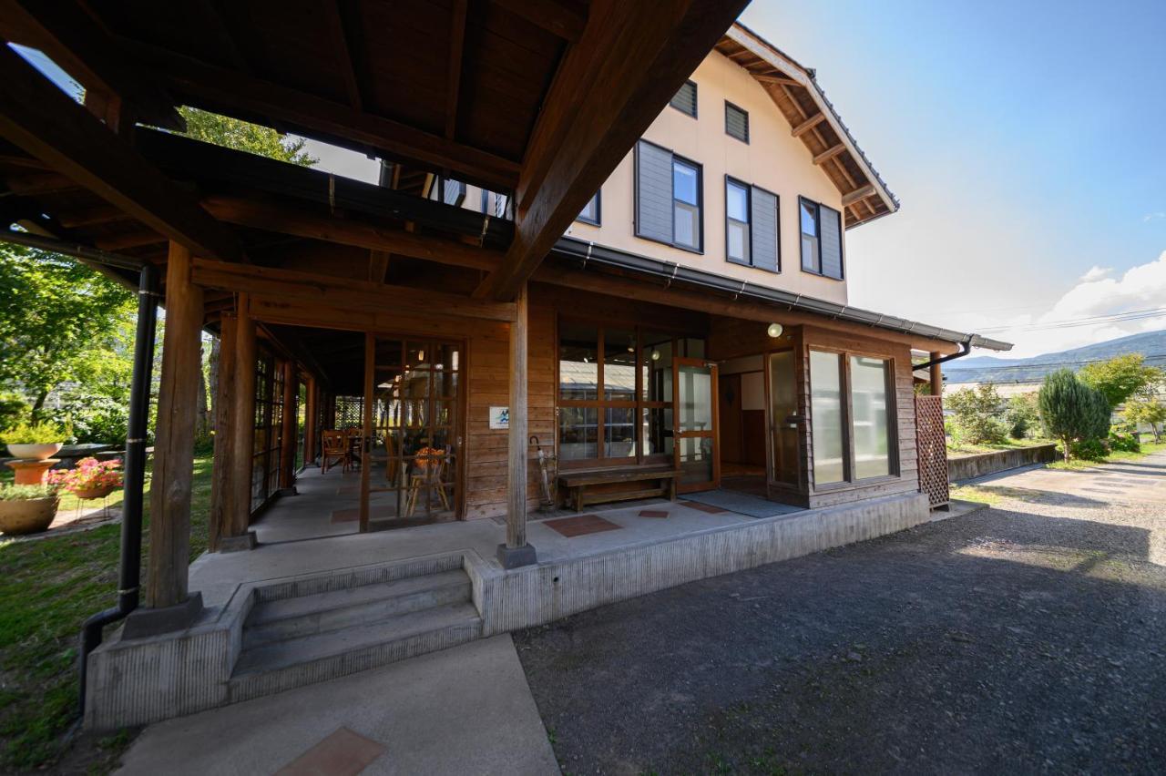 Bed and breakfast Yufuin Flora House Extérieur photo