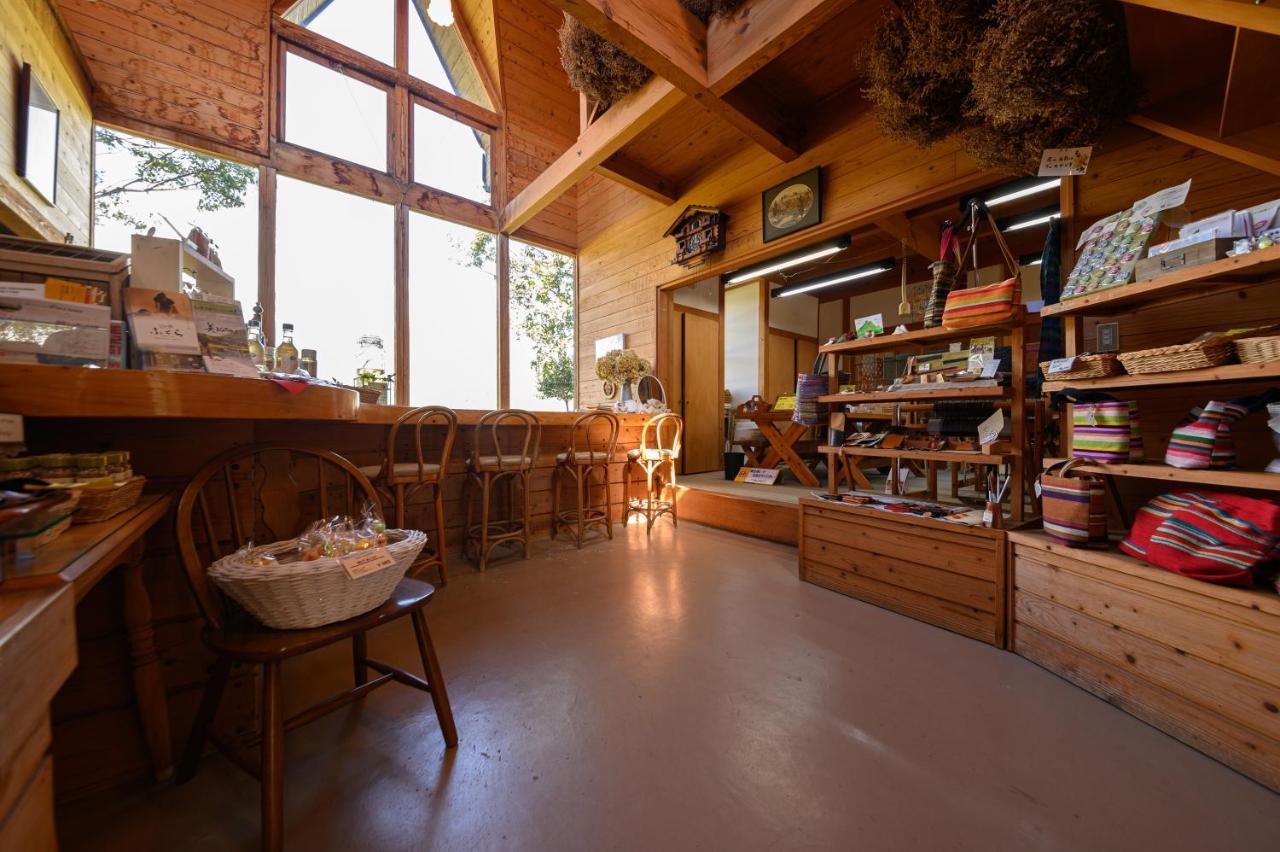 Bed and breakfast Yufuin Flora House Extérieur photo