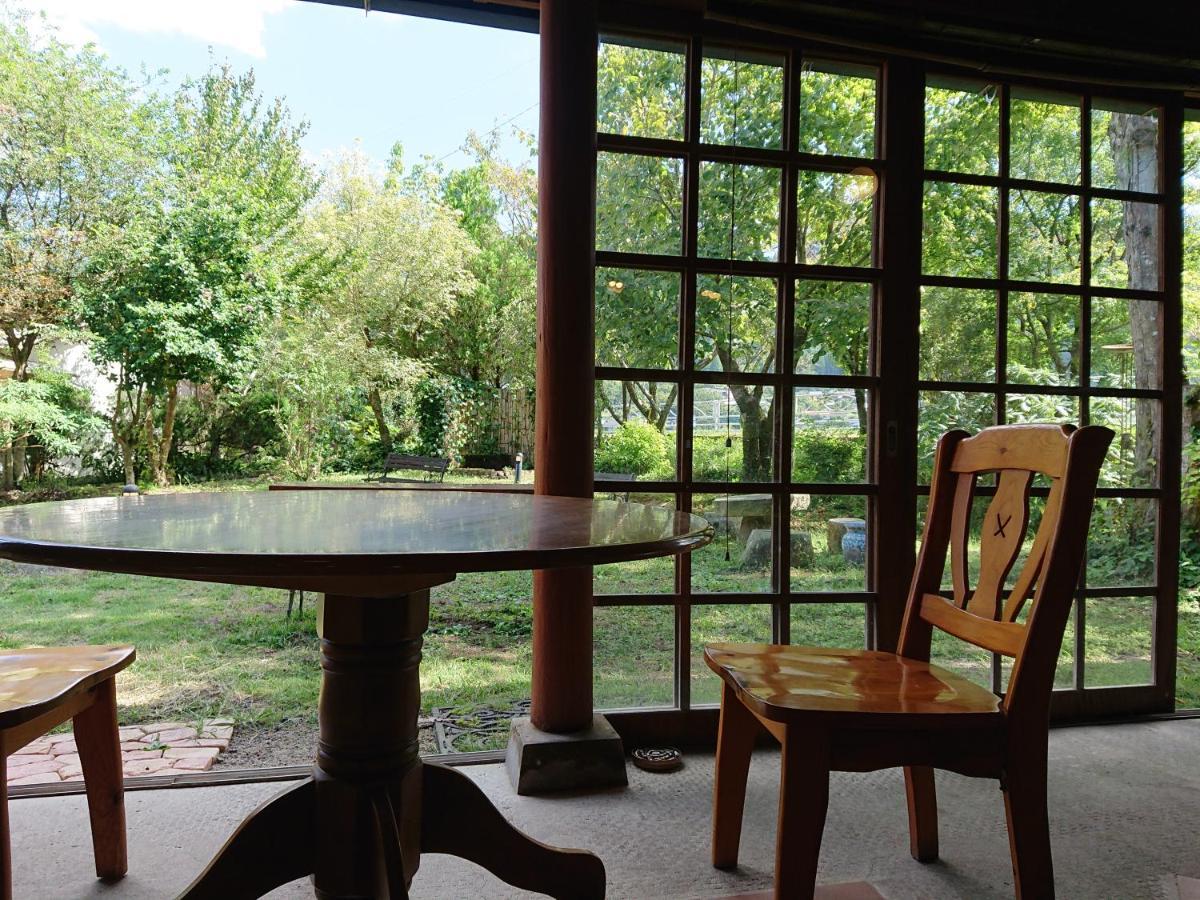 Bed and breakfast Yufuin Flora House Extérieur photo